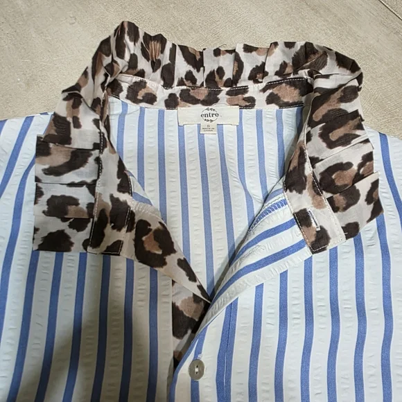 Entro Blue Striped Leopard Trim Puff Sleeve Seersucker Top - Picture 6 of 14